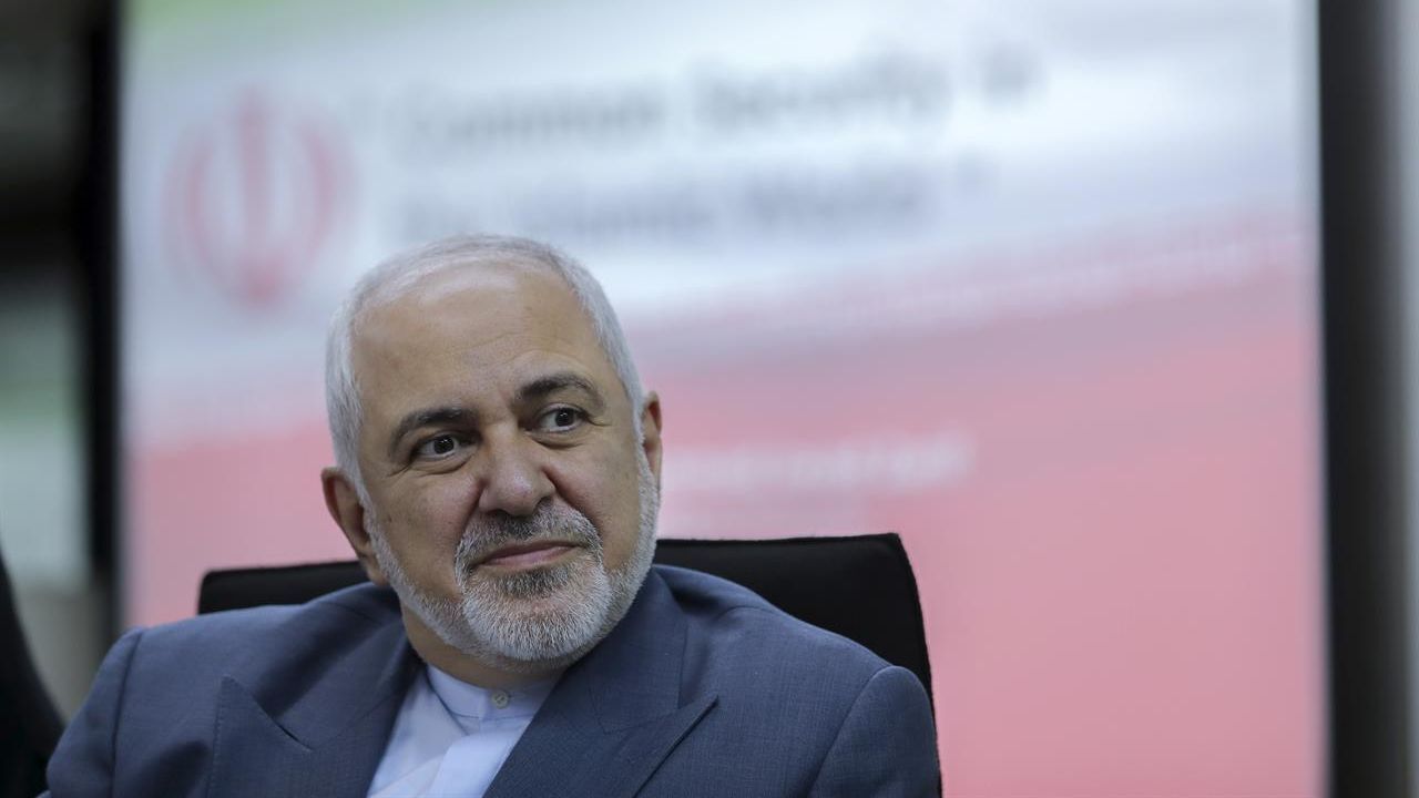 ظریف در نشست خبری با رسانه‌های بنگلادشی حضور یافت
