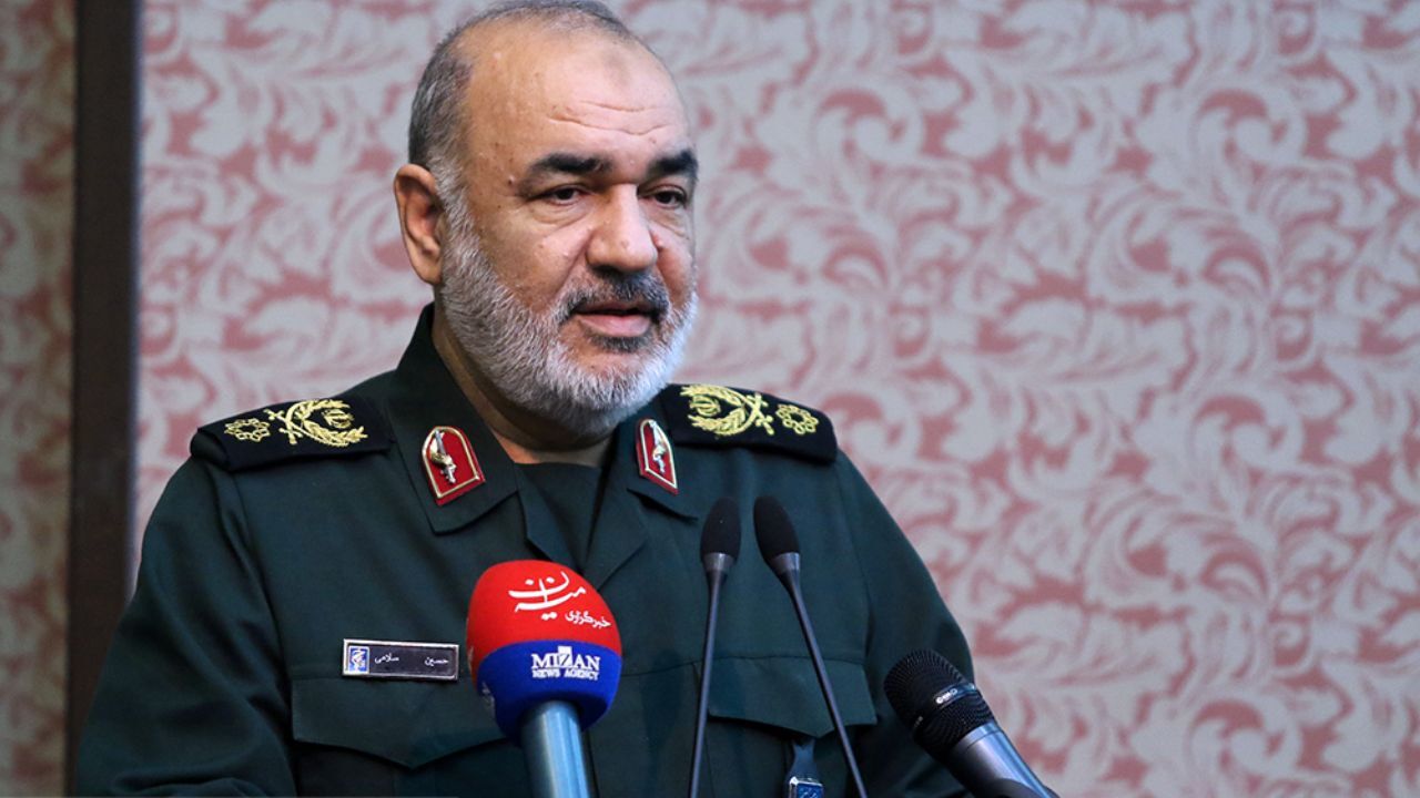 دشمنان تنها از بخش کوچکی از واقعیت توان دفاعی ما اطلاع دارند/ در میدان عمل قدرت واقعی ما را خواهند دید