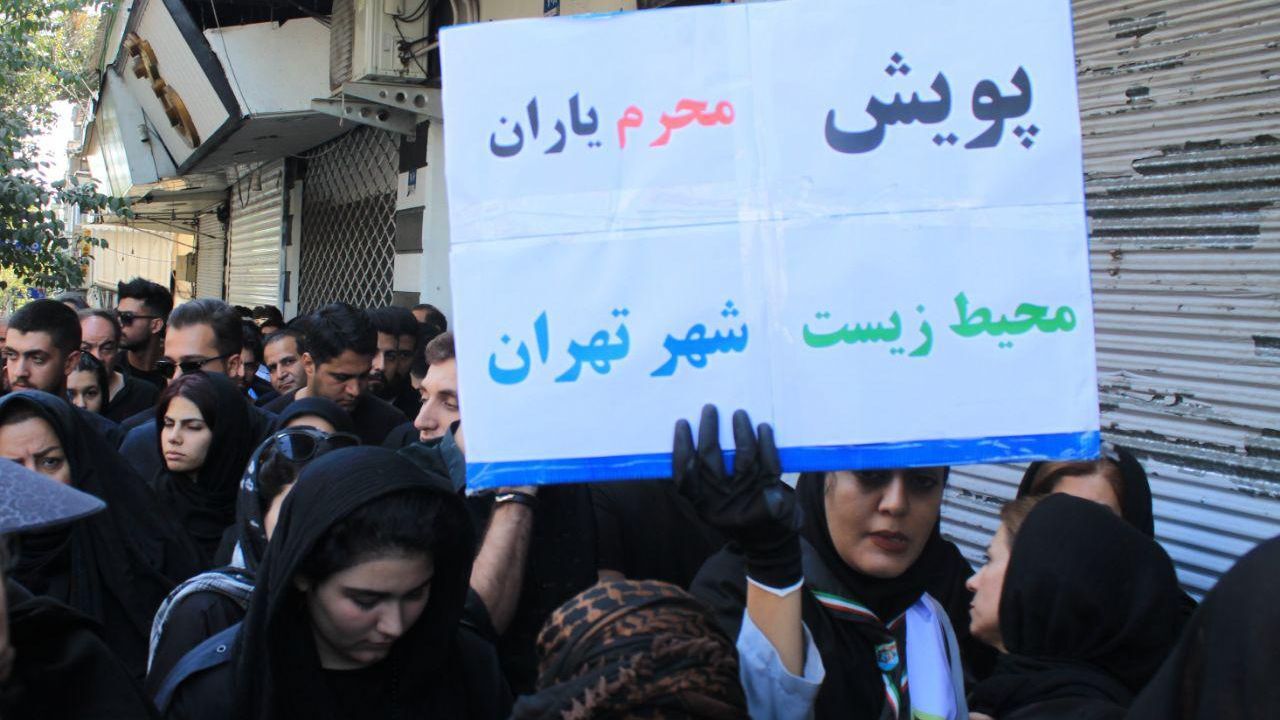 فرهنگسازی کاهش مصرف ظروف پلاستیکی توسط یاران محیط زیست در مناطق 22گانه