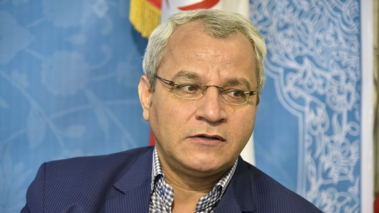 حاکمان برای حفظ توازن اجتماع به مبارزه با فساد توجه کنند