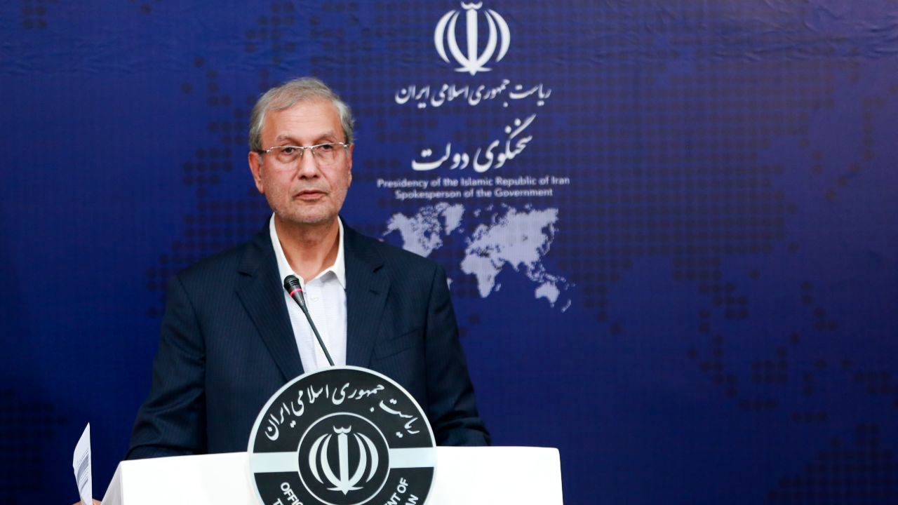زنان می‌توانند در ورزشگاه‌ها حضور یابند/ مسئله دخترمان سحر تلخ بود و برای ما درس‌آموزی داشت