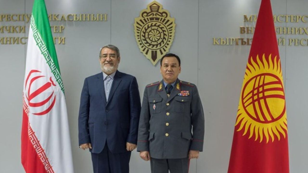 ایران دخالت کشورهای خارجی در مسائل جهان اسلام را نمی‌پذیرد/ ایران خواهان صلح و ثبات برای تمام کشورهای منطقه است