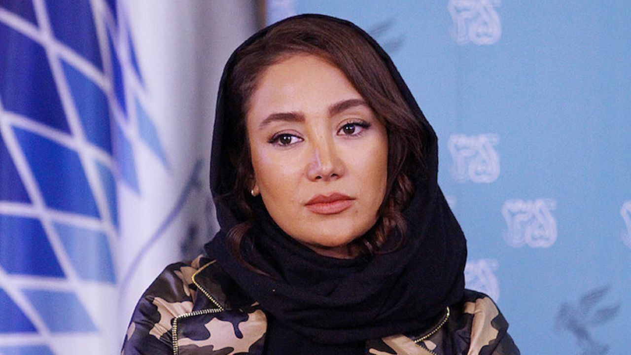 تصویر بهاره افشاری در افتتاحیه نمایش رامبد جوان