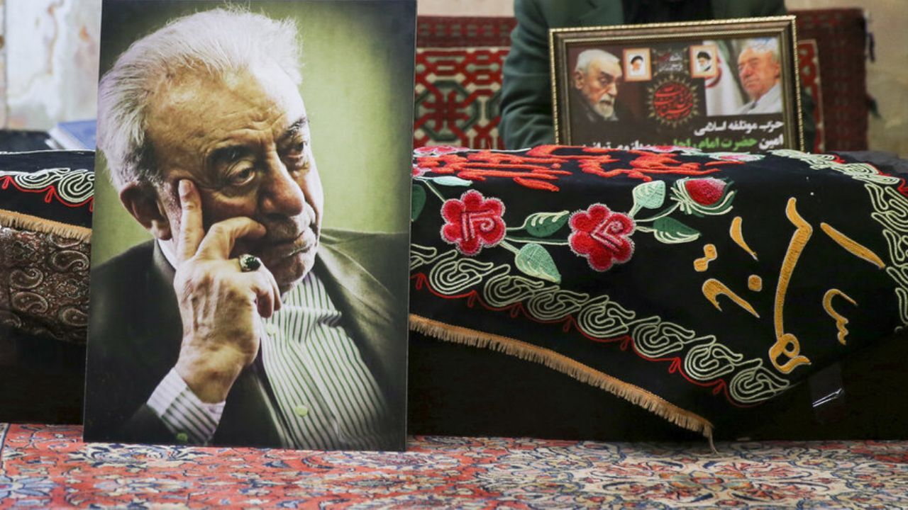 تمام فرزندان و نوه‌های عسگراولادی در تهران زندگی می‌کنند