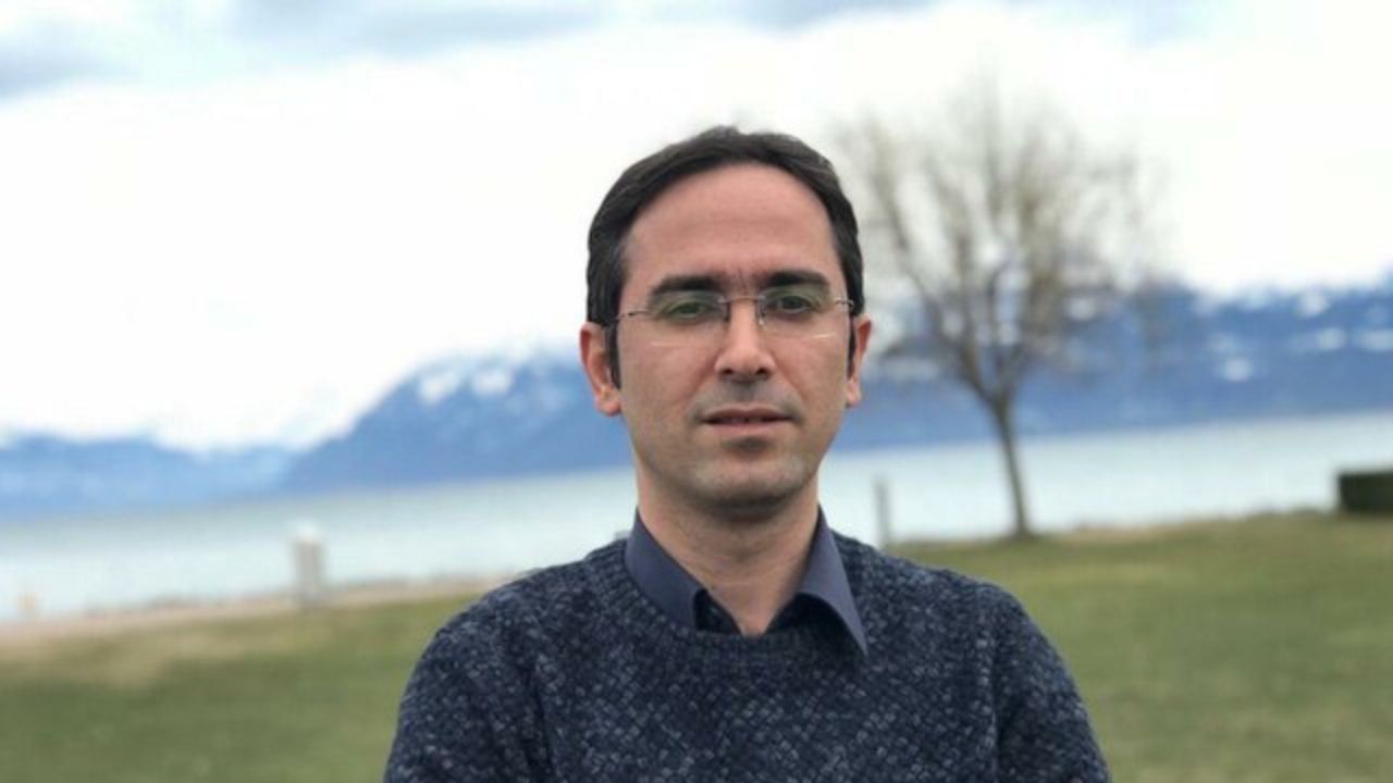 غفوری گفت رحمتی را بیرون کن تا استقلال درست شود/ وریا فوتبال را رها کن و وارد سیاست شو