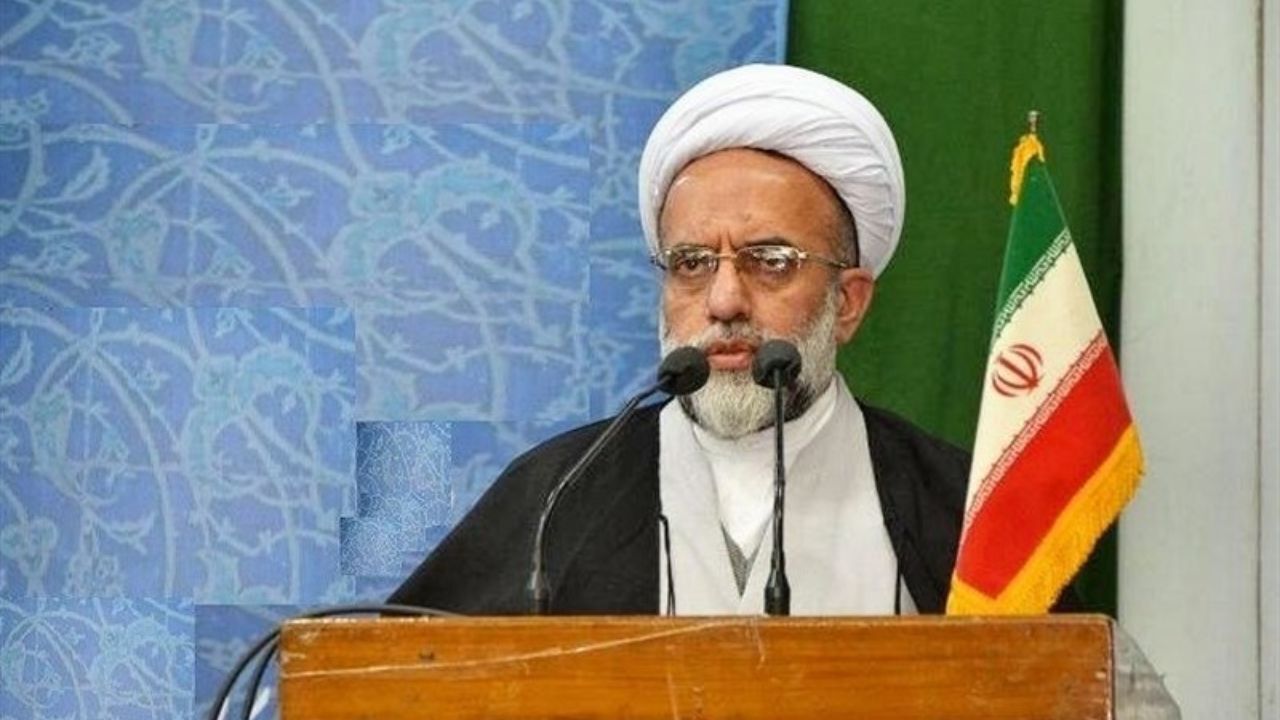 کمک 10 میلیارد تومانی مسلمانان هندوستان به‌ سیل‌زدگان ایران‌ / روز عاشورا ‌سراسر هندوستان تعطیل رسمی‌ شد‌