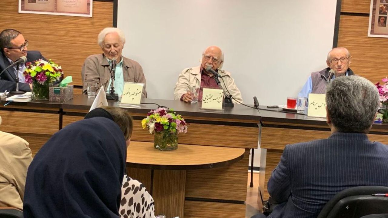 خاطرات منوچهر انور از نجف دریابندری