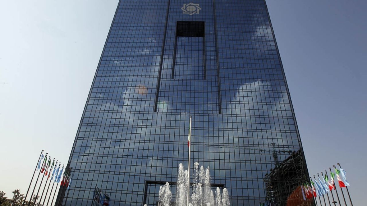 از بازار متشکل ارزی خبری نیست