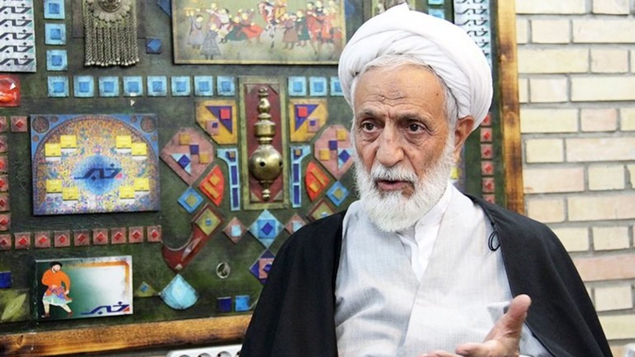 توهین به مجلس، توهین به نظام است/ نیاز به درس اخلاق دارید/ حرف‌هایی می‌زنند که واقعا در سطح مجلس نیست/ فکر می‌کنند هرکسی تندروتر باشد انقلابی‌تر است