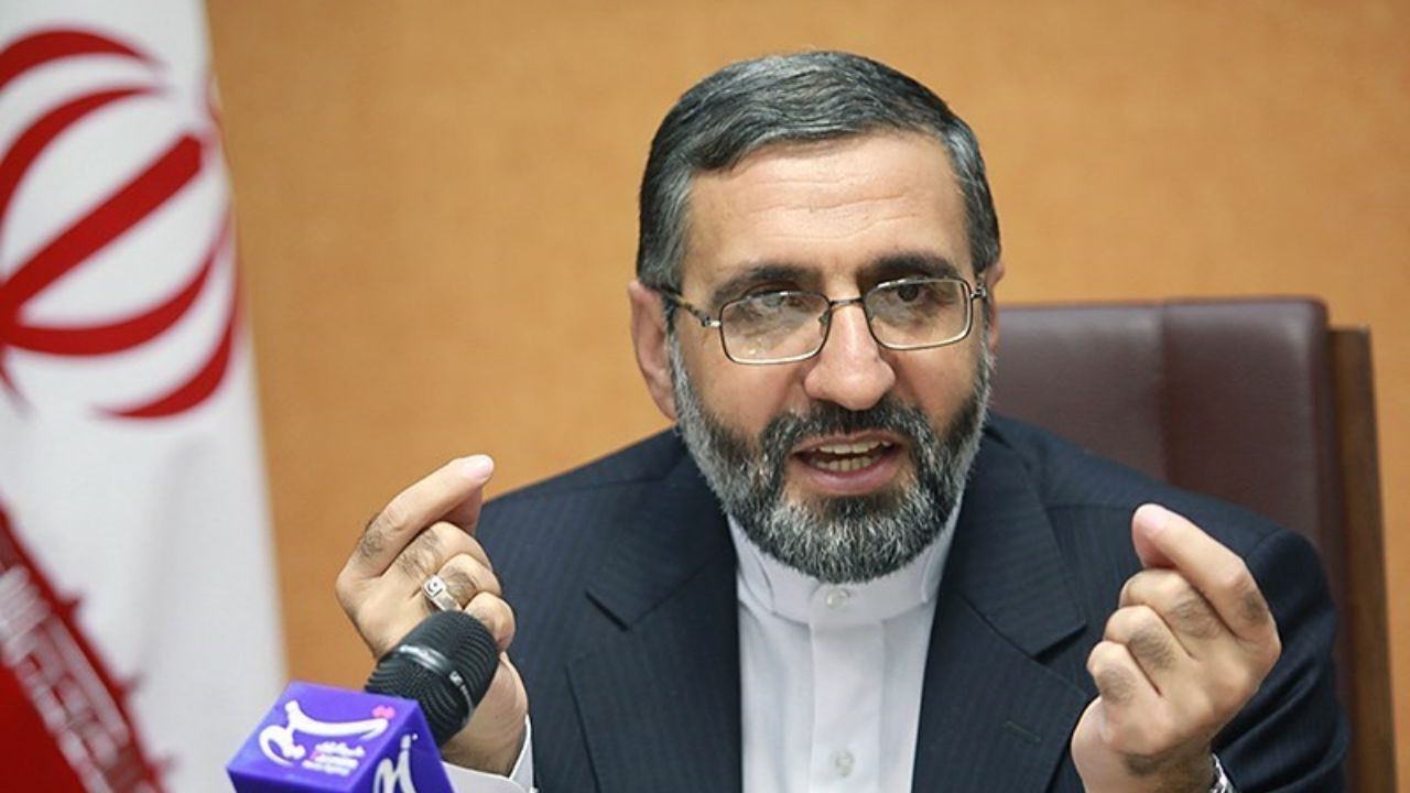 منشور حقوق شهروندی که دولت تدوین کرده یک منشور سیاسی است/ منشور حقوق شهروند اجرایی نیست/ دولت فقط خواسته‌ بُرد سیاسی به آن بدهد