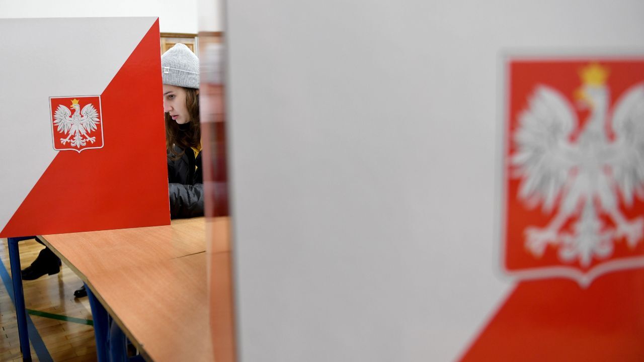 انتخابات پارلمانی لهستان آغاز شد