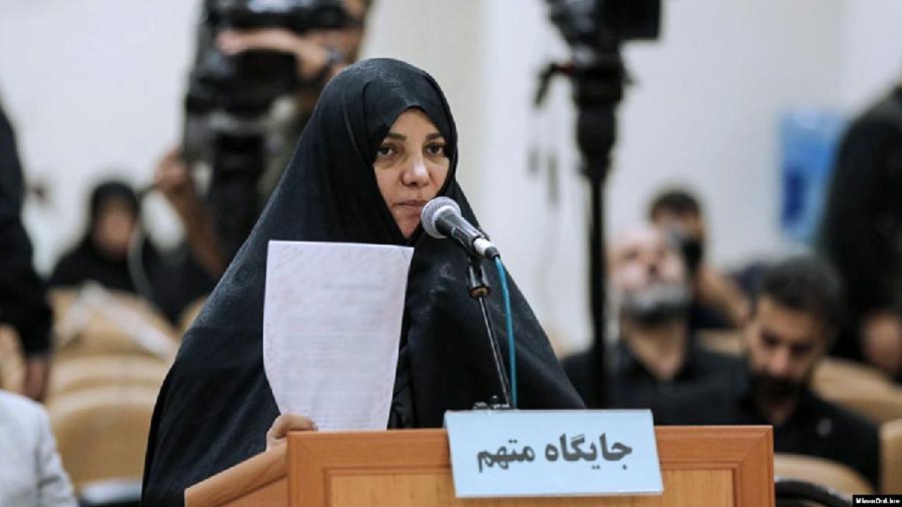 نعمت‌زاده: انبار البرز برای نگهداری دارو خریداری شد/ انبار را پلمب کردند و تاریخ مصرف داروها گذشت/ اموالم توقسف شده نمی‌توانم بدهی‌ها را حبران کنم/ تذکر قاضی به شبنم نعمت‌زاده: حجابتان طوری باشد که صدایتان را بشنویم