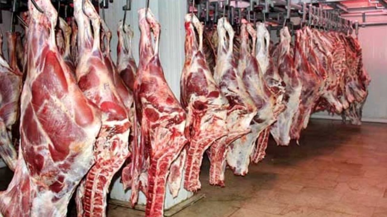 آخرین قیمت انواع گوشت قرمز در میادین میوه و تره‌بار
