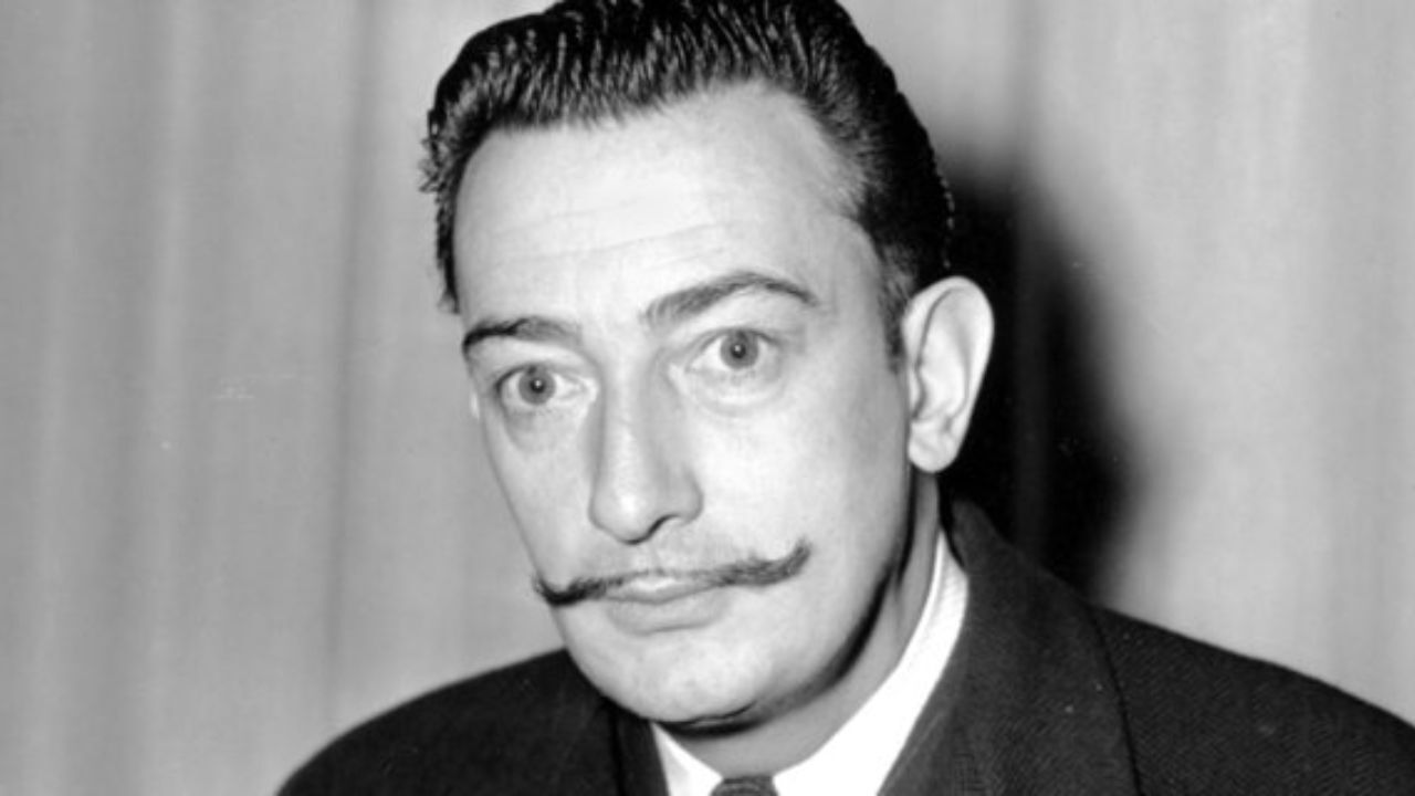 یکی از آثار «سالوادور دالی»‌ دزیده شد