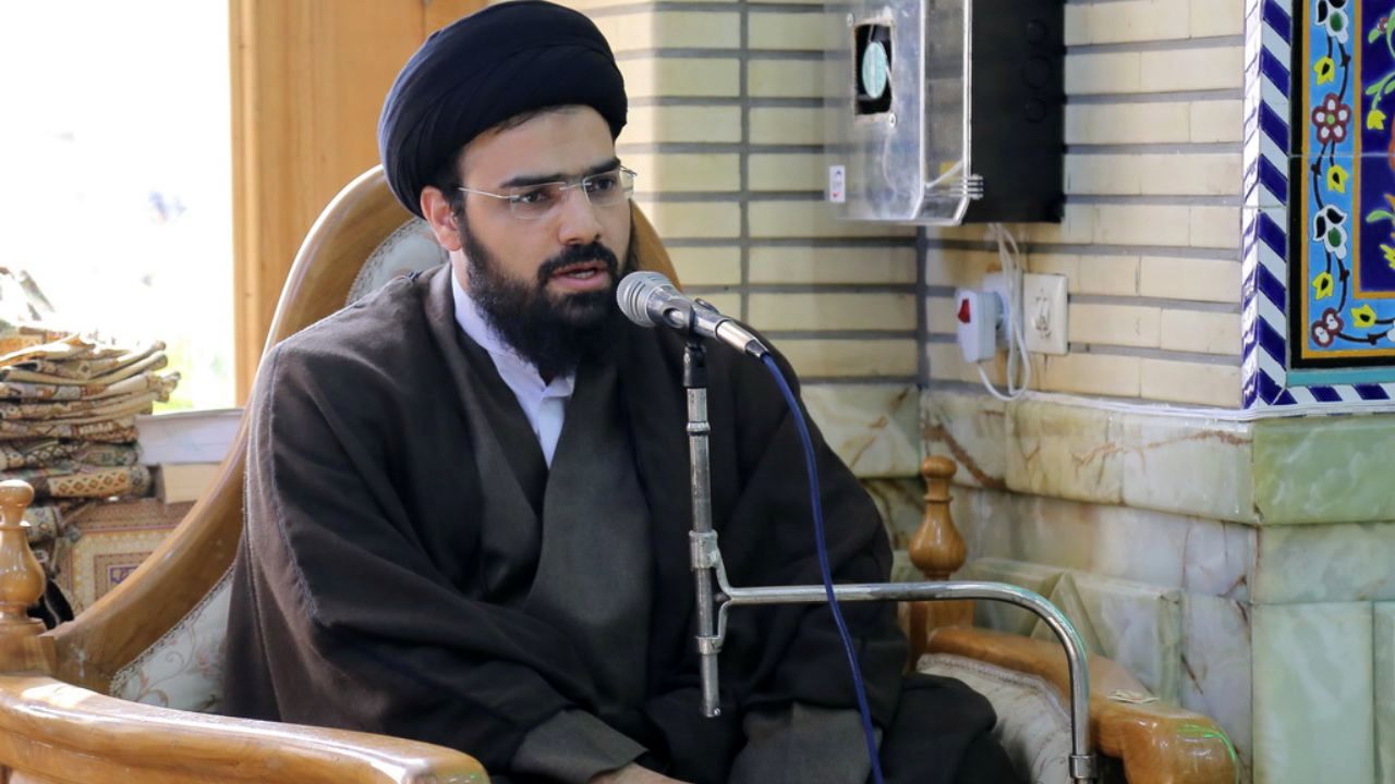 «فرهنگ رضوی» را در قالب «آموختن» و «آموزش دادن» در جامعه پیاده کنیم/ علم آموزی و عقل گرایی مهمترین آرمان فرهنگ رضوی است