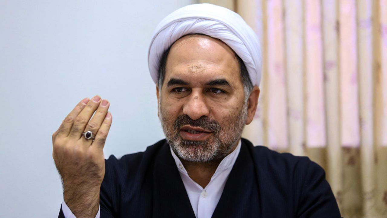 پناهیان مشخص کند از چه موضعی صحبت می‌‌کند/ عده‌ای چطور به خودشان اجازه می‌دهند مردم را دلسرد کنند؟/ رفتار تندروها نشان‌دهنده این است که اختلاف به سطح قدرت رسیده/ همه می‌دانند برجام مساله‌ای حاصل تشخیص و اراده کل نظام بود و ربطی به روحانی یا ظریف ندارد