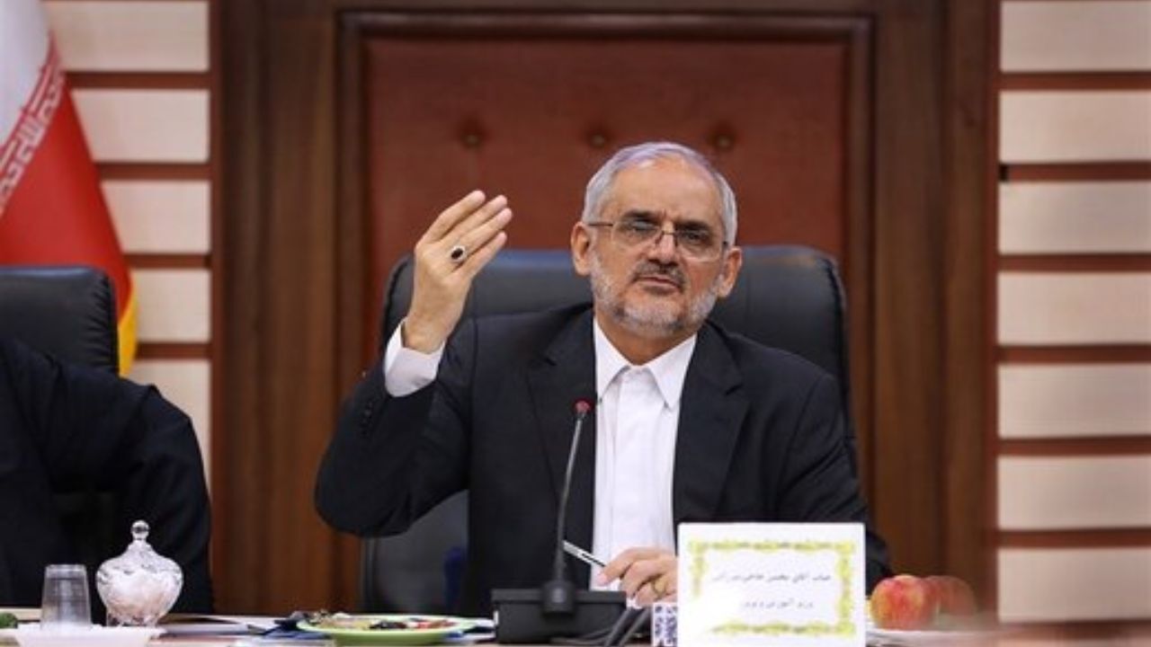 درخواست می‌کنم نگویید تنبیه بدنی زیاد شده است/ حدود 110 هزار مدرسه و 950 هزار کلاس درس در کشور داریم/ نیاز آموزش و پرورش به 5000 میلیارد دیگر برای پرداخت مطالبات فرهنگیان