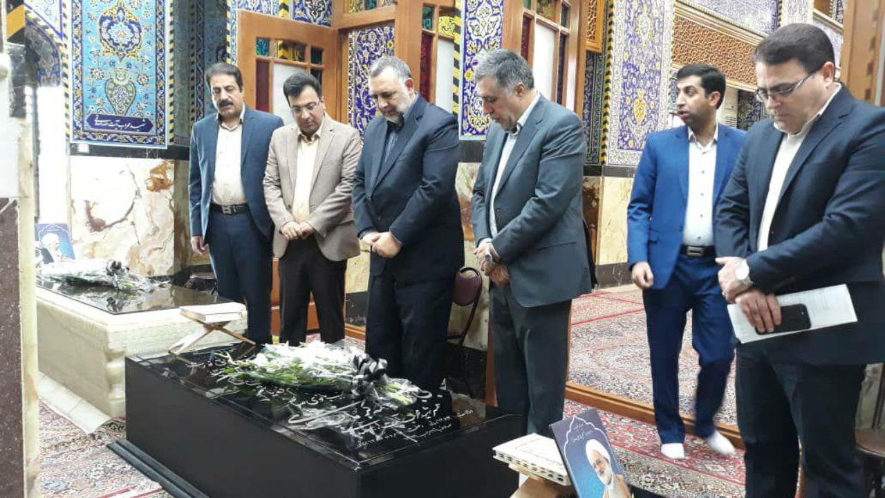زنگ آغاز بیست و هفتمین هفته کتاب در یزد نواخته شد + تصویر