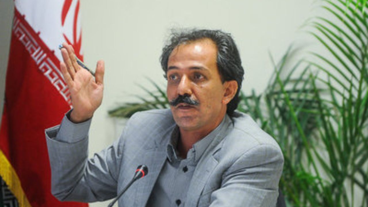 دادستان به مسأله توهین به رئیس جمهور ورود کند