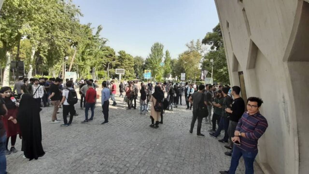 دانشجویان نباید از ایفای مسؤولیت مدنی شانه خالی کنند