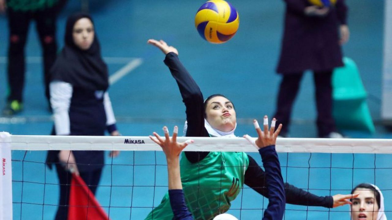 لیگ برتر والیبال بانوان به تعویق افتاد