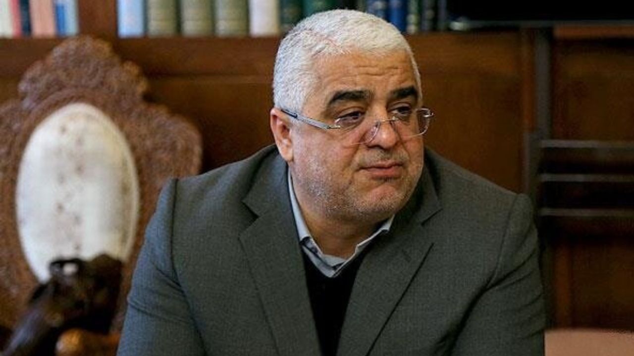دولت به جوانان در آستانه ازدواج، چند قلم کالا هدیه دهد/ شرط معرفی ضامن دولتی برای دریافت وام ازدواج منصفانه نیست/ انتقاد از درخواست چند ضامن با شرایط خاص جهت اخذ وام ازدواج
