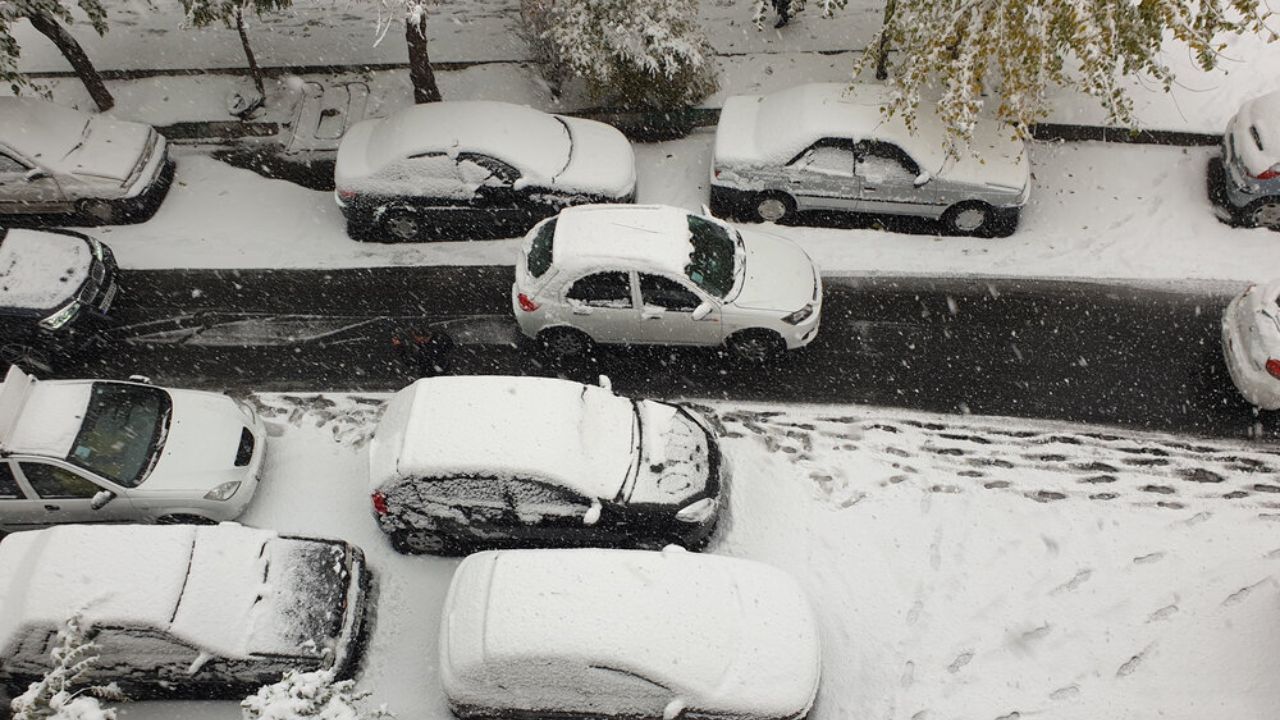 بارش برف و باران در برخی شهرها ادامه دارد + ویدئو