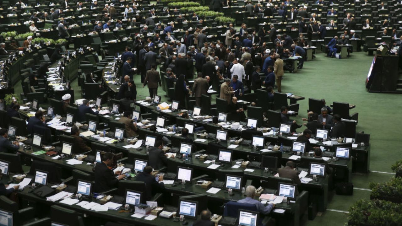 تنفس پنج ساله به بانک رفاه کارگران برای واگذاری سهام