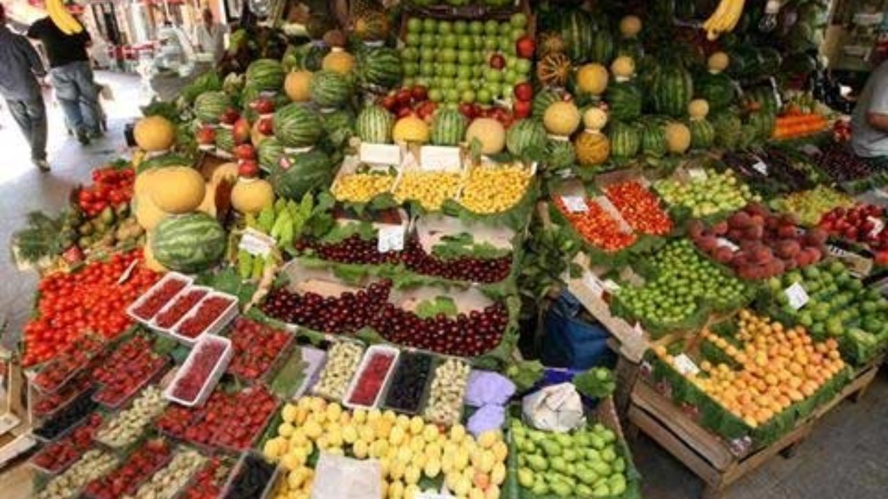 قیمت میوه کاهش می‌یابد