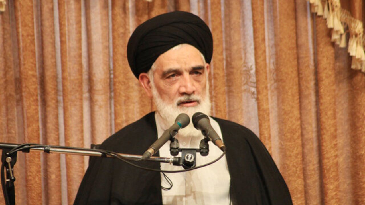 باید با روحیه جهادی و انقلابی به کشور خدمت کرد