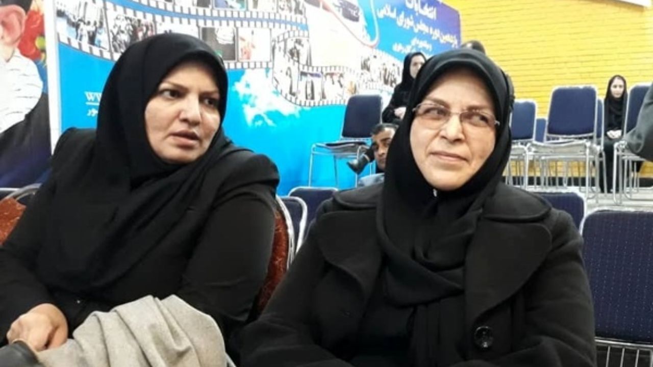 آذر منصوری داوطلب انتخابات مجلس یازدهم شد