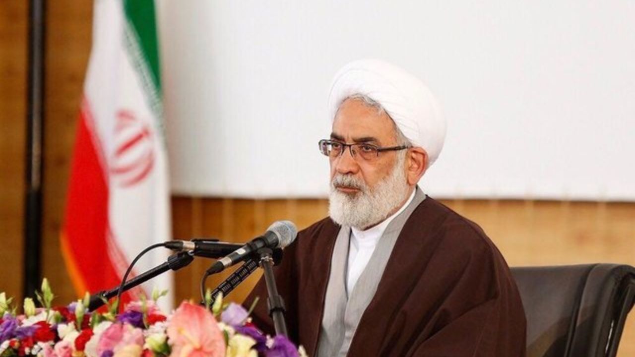 نفوذ جریان فکری انحرافی در حوزه علمیه قم/ پایگاه جریان انحرافی عراق، در کربلا است