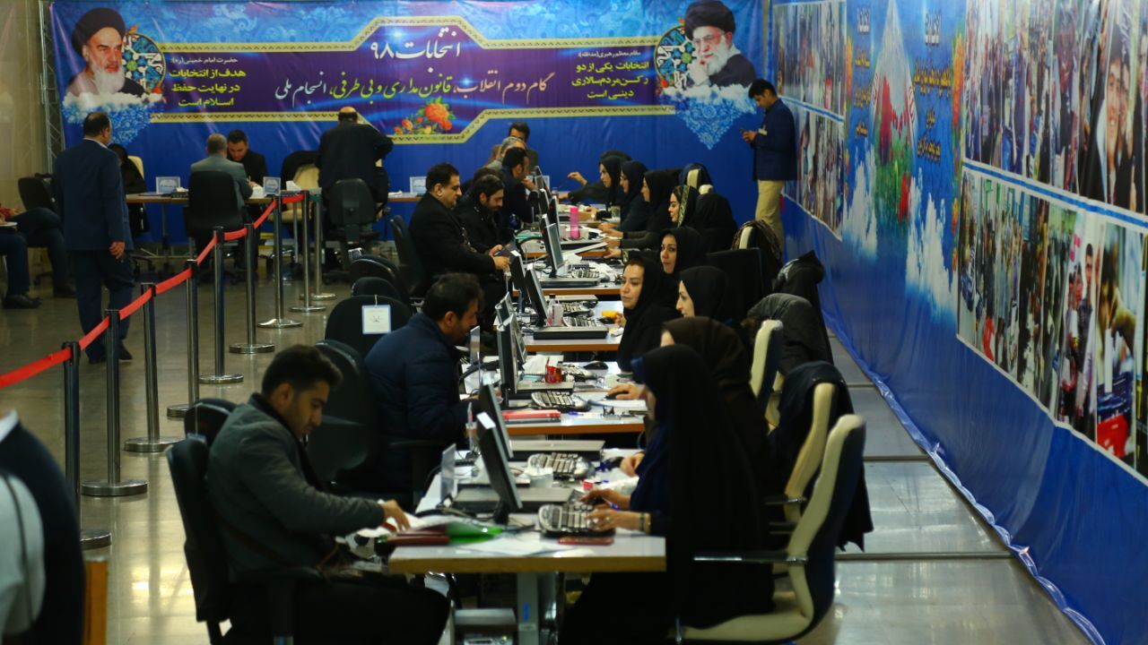 یک روز مانده به پایان مهلت قانونی چه کسانی برای انتخابات مجلس ثبت‌نام کردند؟/ وزرای دولت احمدی‌نژاد در صدر ثبت‌نام‌های روز ششم