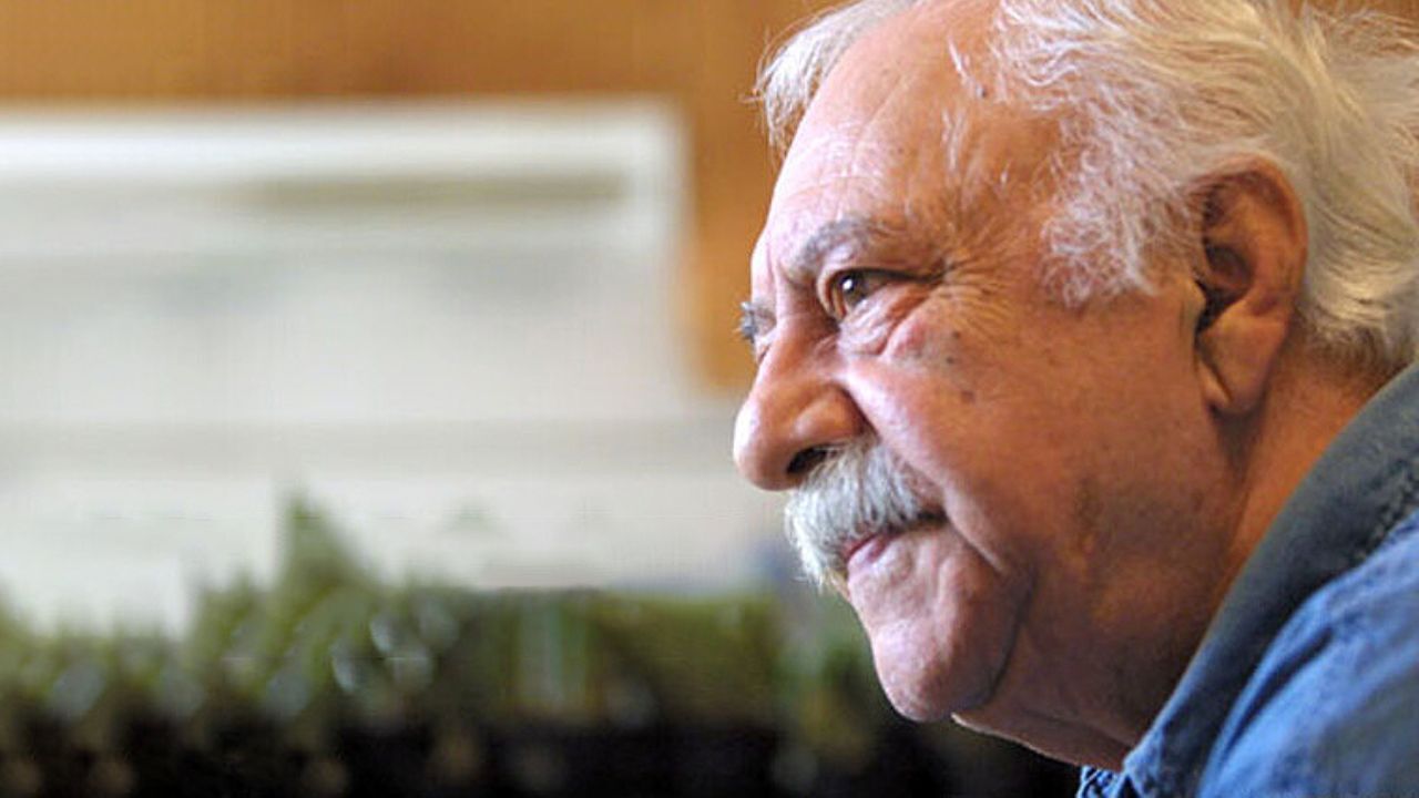 پیکر «نصرت کریمی» به آرامگاه ابدی تشییع شد