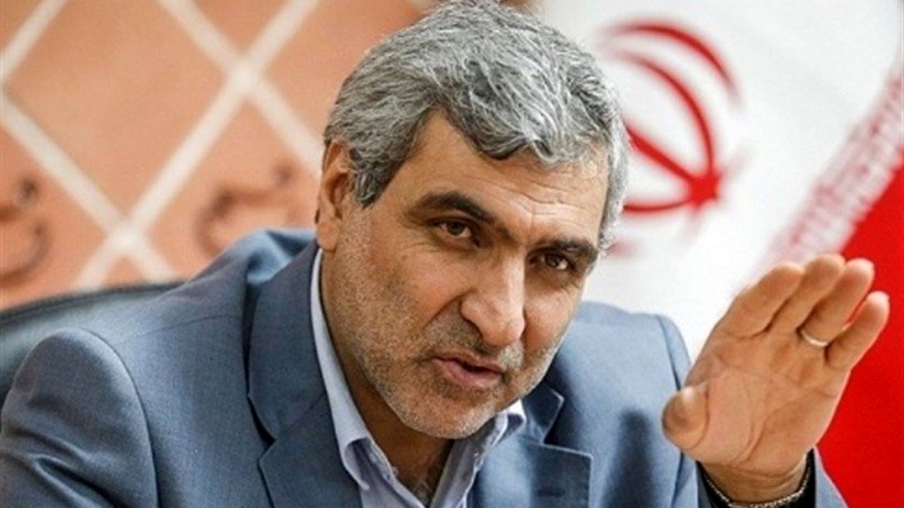 دلار در بودجه سال 99، 8500 تومان در نظر گرفته شده است/ دولت از دلار در بودجه سال آینده درآمد پنهانی دارد/ 170 هزار میلیارد تومان درآمد مالیاتی در بودجه سال آینده دیده شده است/ 90 درصد از درآمد حاصل از مالیات در بودجه محقق می‌شود