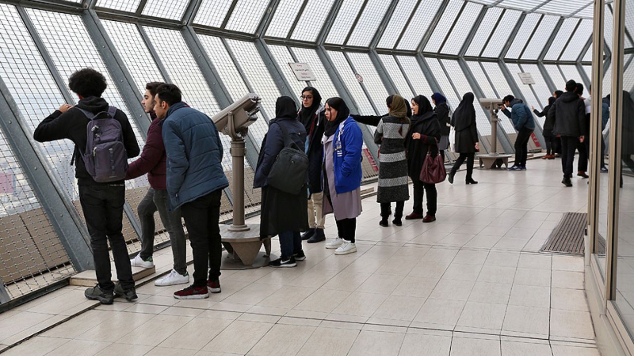 بیش از 4 هزار دانشجو از برج میلاد بازدید کردند