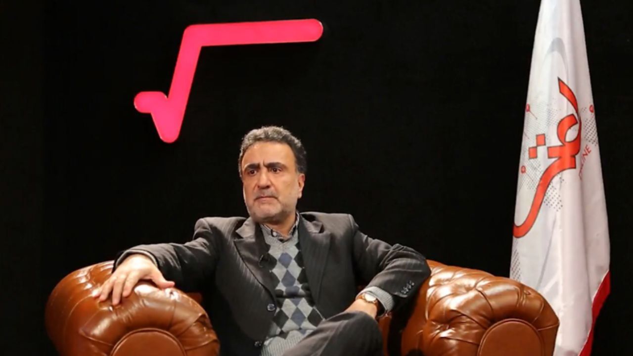 جنبش آبان‌ماه جنبش بدون شعار، رهبر و سازماندهی بود/ رهبری و ریاست‌جمهوری باید ادغام و دوره‌ای شود/ فرض کنید روحانی استعفا کرد، دولت اصولگرا اقتصاد کشور را چه می‌کند؟/ فهم جامعه از تبعات افزایش قیمت بنزین بیشتر از فهم مقامات است/ نظام باید مخالفان خود را ب