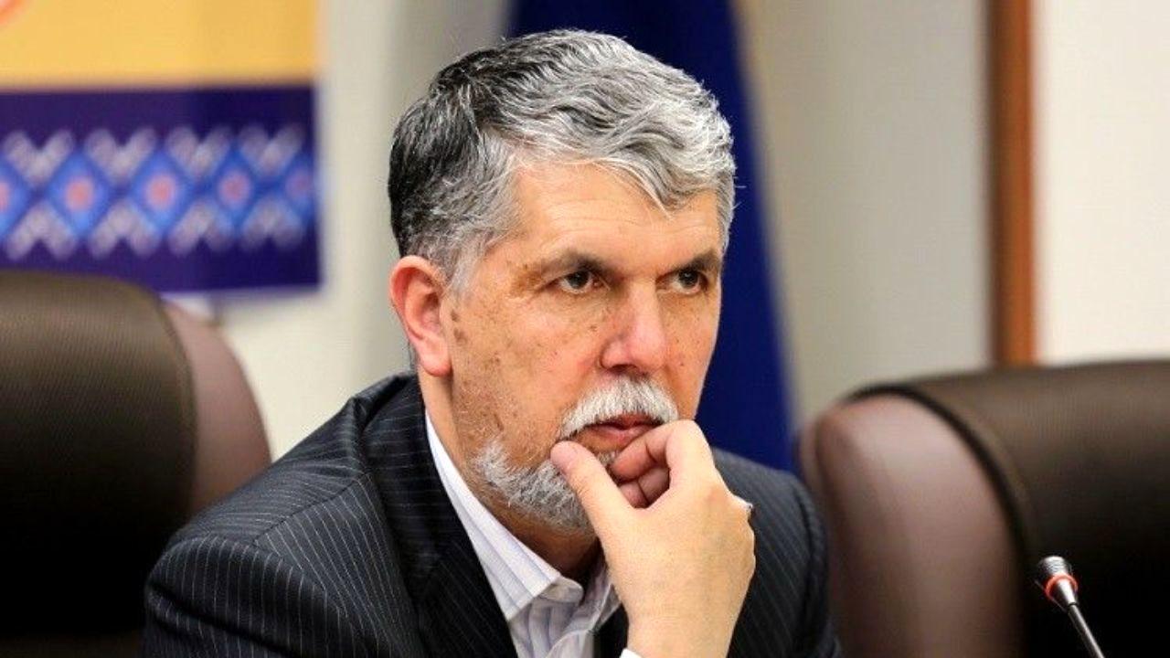 سینمای مستند عرضه‌کننده‌ واقعیات جامعه و نقد دلسوزانه‌ آن است