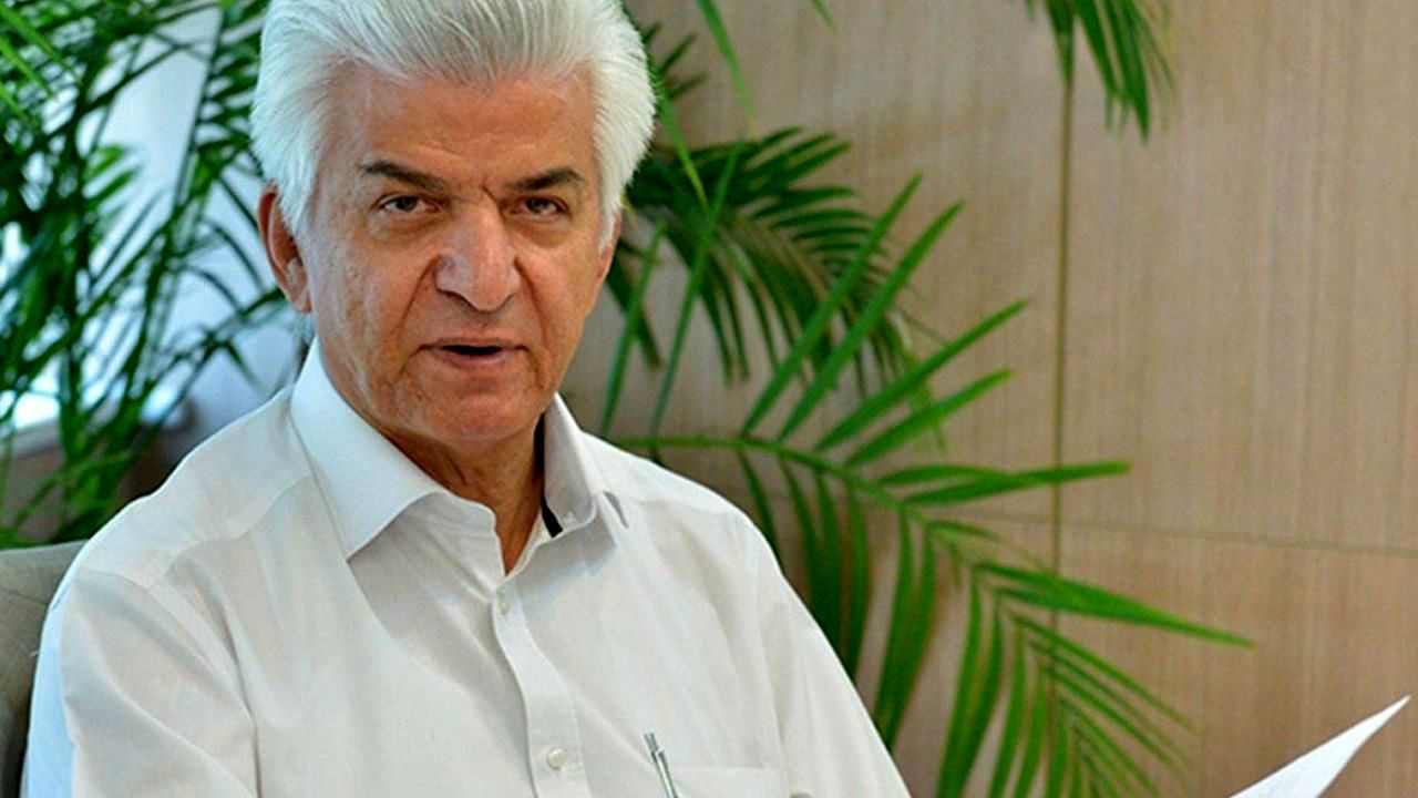تصدی‌گری اقتصادی دولت باید تمام شود