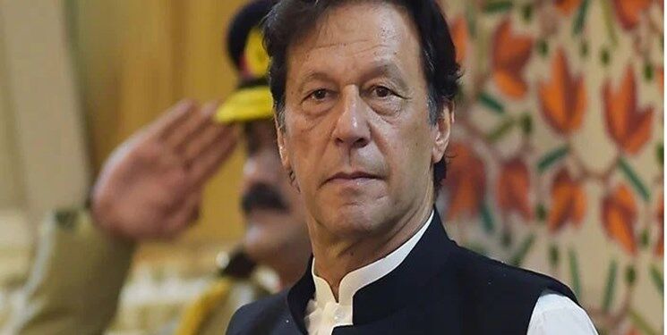 عمران خان کنار نکشید/ انتخابات فوری در پاکستان برگزار می‌شود؟