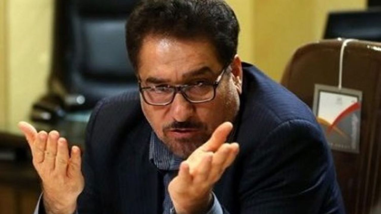 استیضاح حق نمایندگان است/ استیضاح وزرا در صورت تخطی از وظایف و مسئولیت‌شان باشد نه اهداف سیاسی/ نمایندگان حق استیضاح دارند ولی شرایط کشور را در تصمیمات‌شان لحاظ کنند