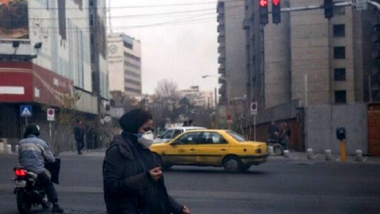 منشا بوی بد تهران صنایع گوگردی در جنوب شهر است