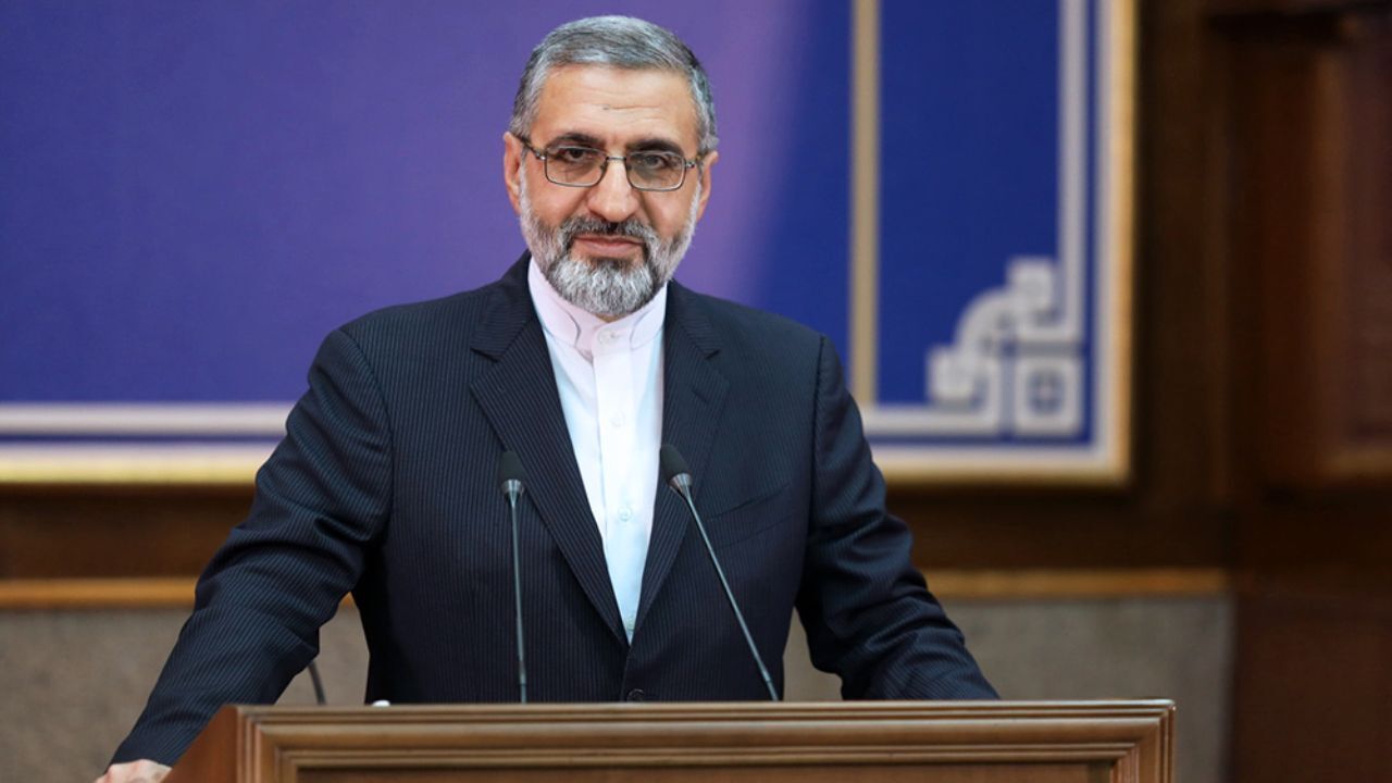 جنایت آمریکا در به شهادت رساندن سردار سلیمانی را در مجامع بین‌المللی تعقیب می‌کنیم