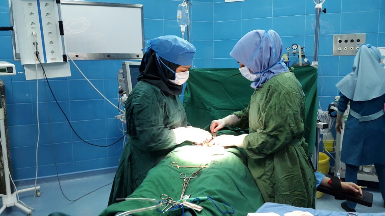 وضعیت مرخصی زایمان زنان پزشکِ با تعهد خاص بدون تغییر ماند/ آیا رأی دیوان عدالت اداری، برخی از زنان پزشک را مجبور به جلوگیری از بارداری می‌کند؟/ این کار با ماده 56 لایحه صیانت، کرامت و تامین امنیت بانوان در برابر خشونت مغایرت دارد/ وزارت بهداشت چرا سکوت کر