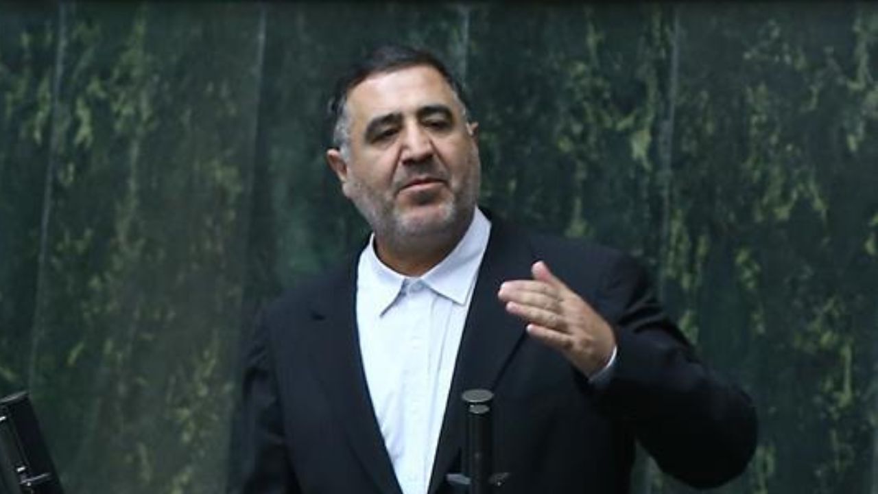 آیا سرنوشت بودجه باید در نمازجمعه تهران و مشهد مشخص شود؟