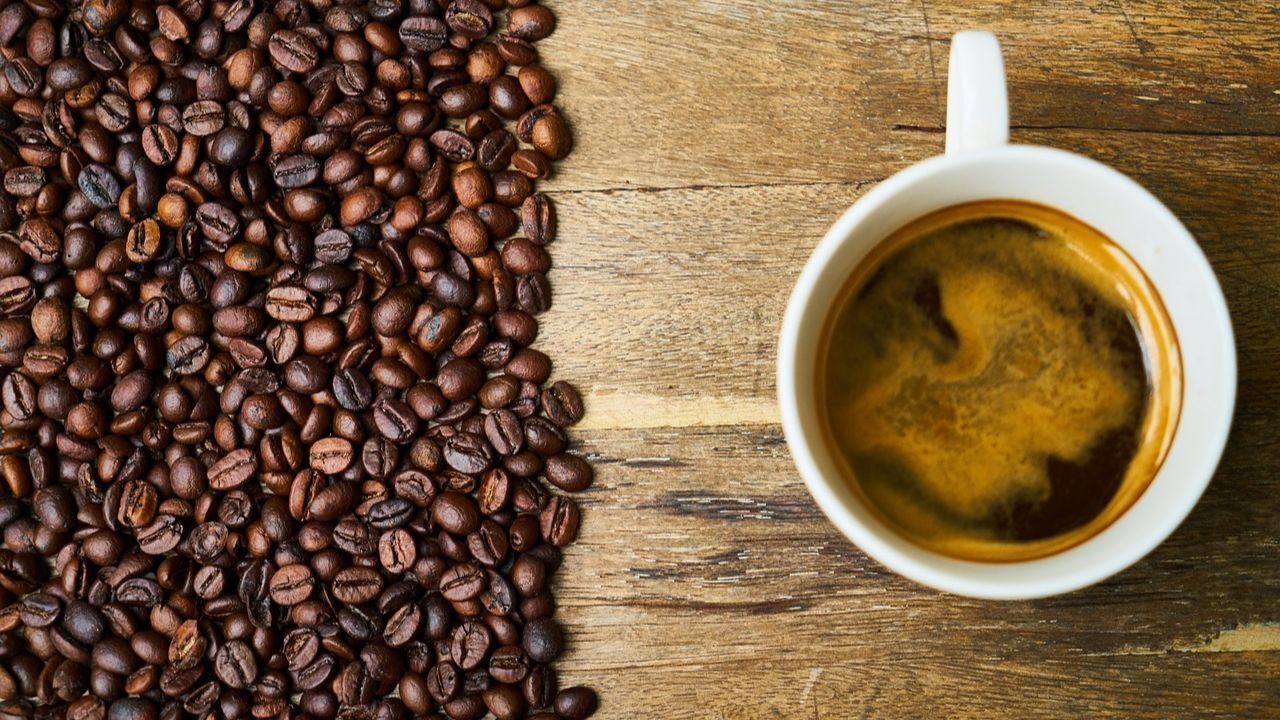 مصرف چه مقدار کافئین در روز مجاز است؟