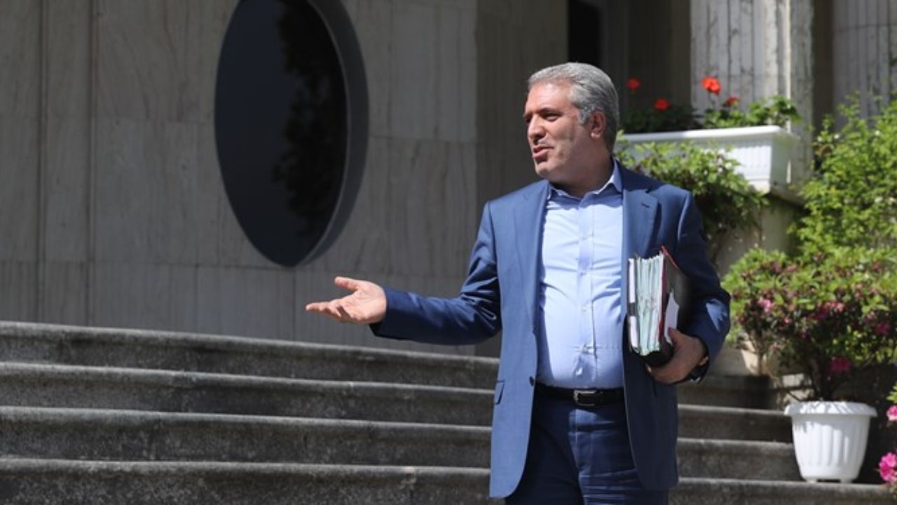 پشتیبانی مونسان از صنایع دستی ایران