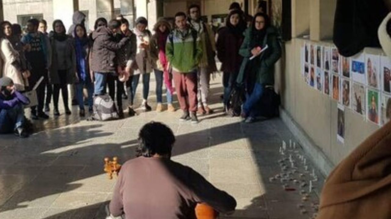 دانشجویان دانشگاه تهران برای جانباختگان هواپیمای اوکراینی سوگواری کردند