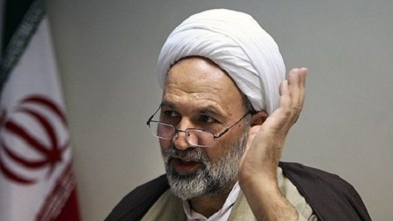 غیبت لاریجانی در مجلس به نفع کلِ‌ جریان انقلاب است/ بدون لاریجانی، نماینده‌ها با آزادی و فراغ بال بیشتری فعالیت خواهند کرد/ جبهه پایداری موافق اتحاد است، اما به شرط انتخاب اصلح