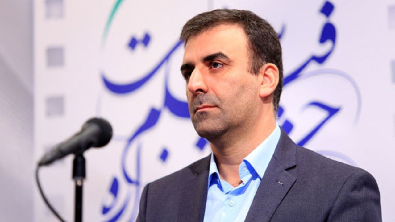 توئیت دبیر جشنواره فیلم فجر در پاسخ به انتقاد یک فعال رسانه‌ای + تصویر